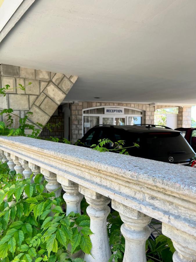 Apartments Amina Ulcinj Exterior photo